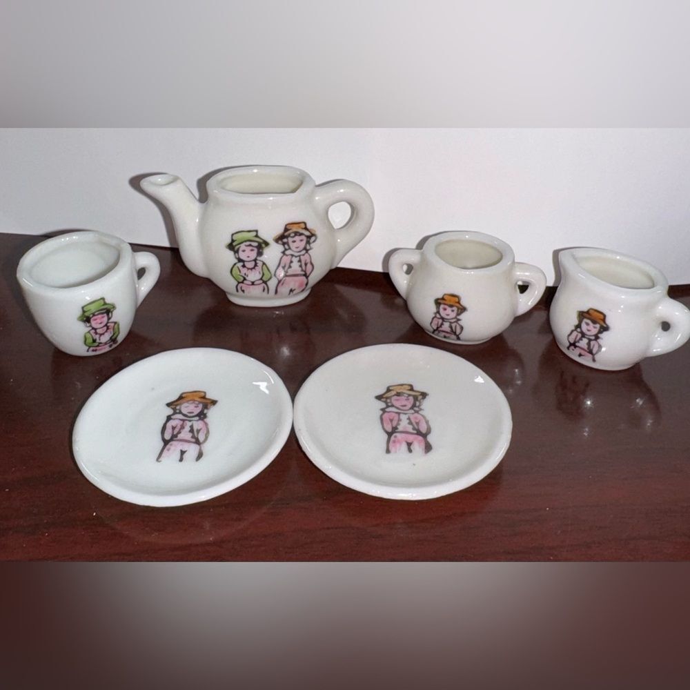 Kate Greenaway Minature Toy Tea Set Vintage